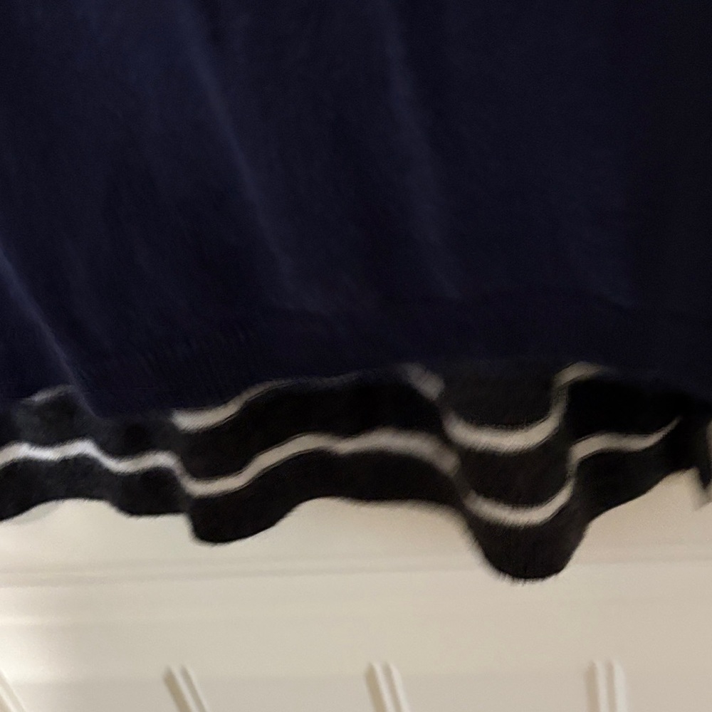 Old Navy Navy and Gray Long Sleeve Top - Picture 5 of 9
